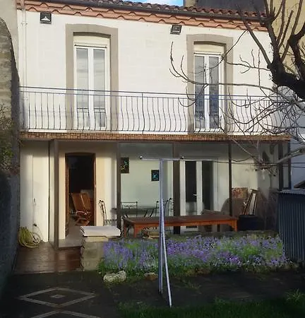 Hébergement de vacances Vieilles Pierres Et Jardins