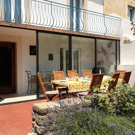 Vieilles Pierres Et Jardins Hébergement de vacances Carcassonne